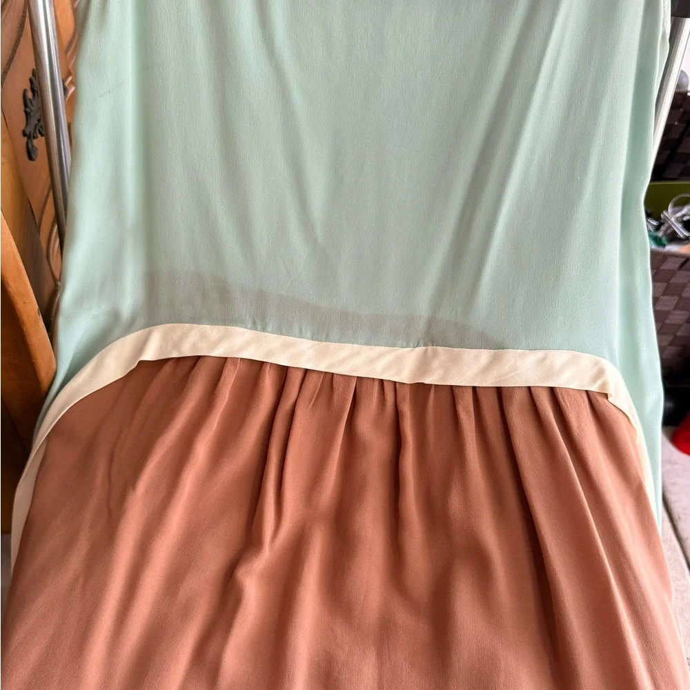 Circus & Co 100% Silk Dress - Picture 3 of 8